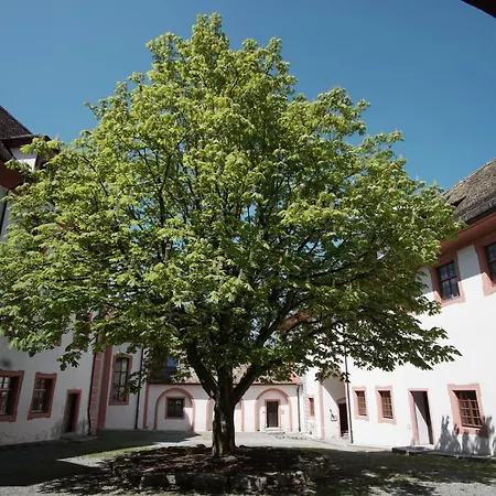 & Tagungszentrum Schloss Hohenfels *