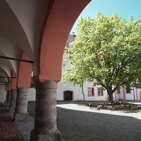 Hotel&tagungszentrum Schloss Hohenfels Hotel