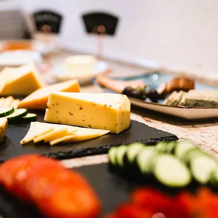 Hotel&tagungszentrum Schloss Hohenfels Hotel *